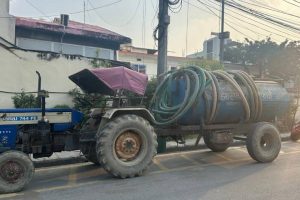 विराटनगर महानगरले नियन्त्रणमा लियो केशलिया खोलामा फोहोर फ्याल्ने ट्याङ्कर 