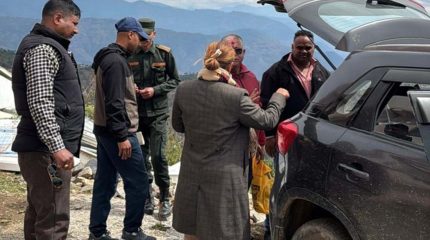 खोटाङमा अस्पताल अलपत्र पार्ने निर्माण कम्पनीको गाडी नियन्त्रणमा