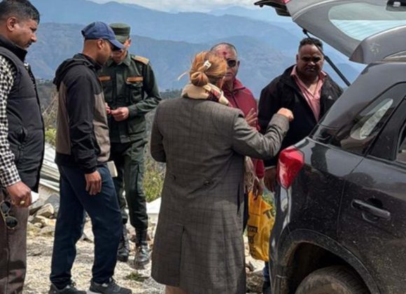 खोटाङमा अस्पताल अलपत्र पार्ने निर्माण कम्पनीको गाडी नियन्त्रणमा