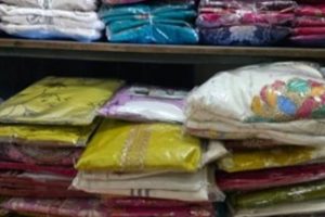 विराटनगरबाट अवैध कपडासहित दुई जना पक्राउ