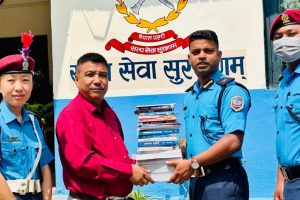 मोरङको लेटाङमा हिरासत कक्षभित्र पुस्तकालय स्थापना