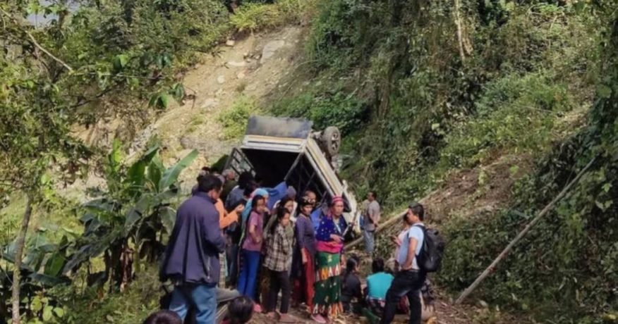 पाँचथरमा पिकअप दुर्घटना हुँदा एक जनाको मृत्यु, दुई जना घाइते