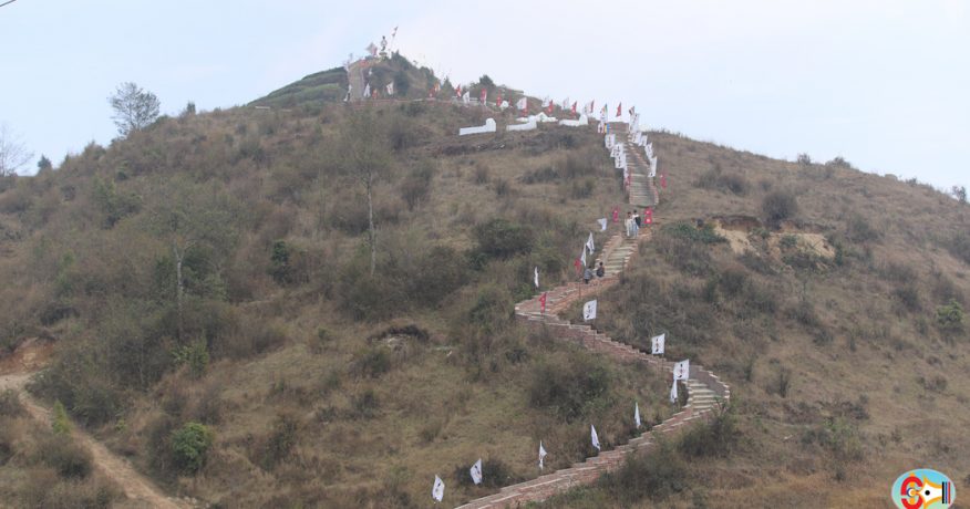 ‘चिहान डाँडा’ बन्यो ‘ध्वजे डाँडा’, बनाइयो छथर ग्रेटवाल (फोटो फिचर)