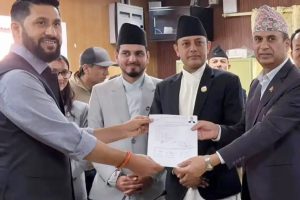 डिपी अर्यालले गराए सभामुख पदमा उम्मेदवारी दर्ता