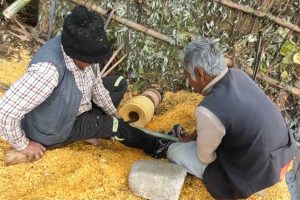 धनकुटामा परम्परागत ठेकी बनाउने सीपको जगेर्ना, मनग्य आम्दानी