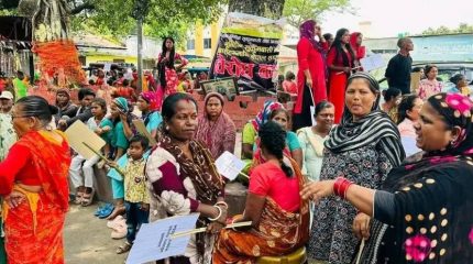 सरकारविरुद्ध मोरङका सुकुम्वासी आन्दोलित, डोजर आतंक बन्द गर्न माग