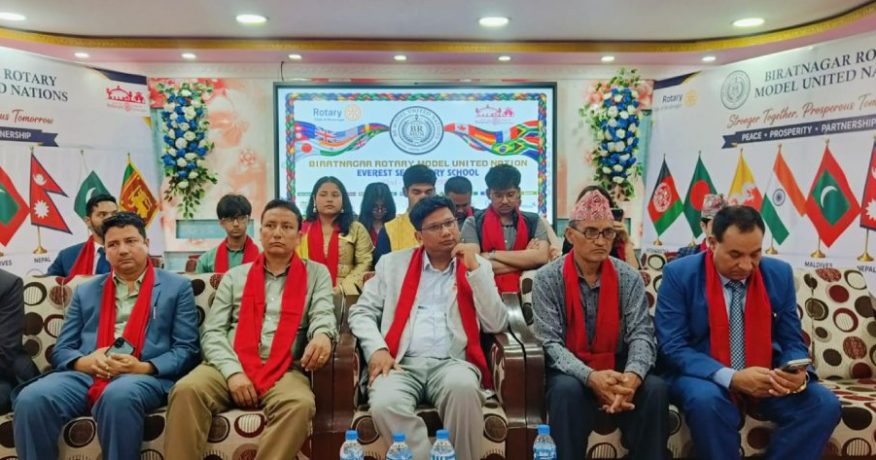 विराटनगरको एभरेष्ट स्कुलमा नमूना संयुक्त राष्ट्र संघ सम्बन्धी सम्मेलन