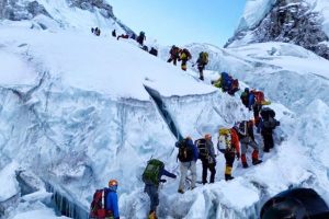 एकैदिन २७४ जनाले सफलतापूर्वक गरे सगरमाथा आरोहण