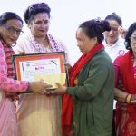 धनकुटा नगरपालिकाकी एकमात्र अटो चालक महिलालाई नगदसहित सम्मान