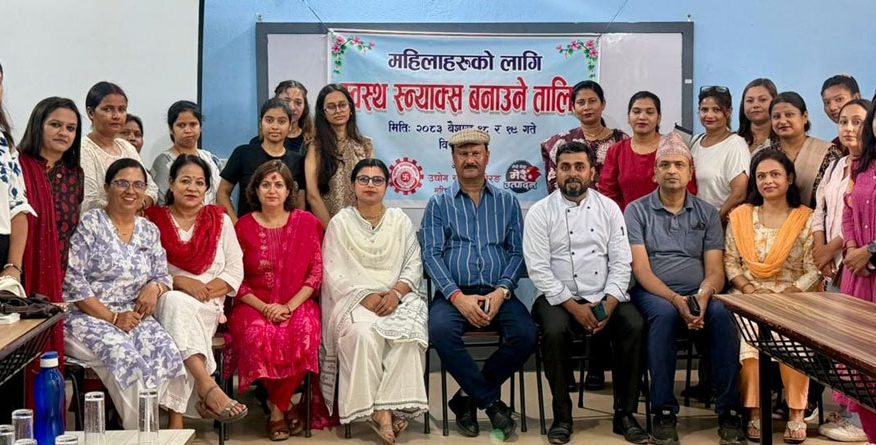 विराटनगरका महिलाहरूलाई स्वस्थ्य स्न्याक्स बनाउने तालिम 