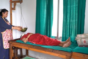 धनकुटामा प्रभावकारी बन्दै शिरोधारा उपचार पद्धति