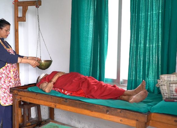 धनकुटामा प्रभावकारी बन्दै शिरोधारा उपचार पद्धति