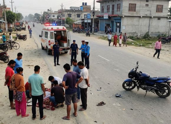 सुनसरीमा बसमा मोटरसाइकल ठोक्किँदा छोराको मृत्यु, बुबा घाइते