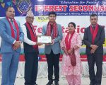 एसईई उत्रिर्ण विद्यार्थीलाई एभरेष्टले गर्यो अभिनन्दन