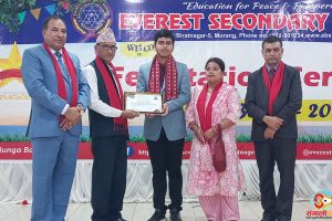 एसईई उत्रिर्ण विद्यार्थीलाई एभरेष्टले गर्यो अभिनन्दन