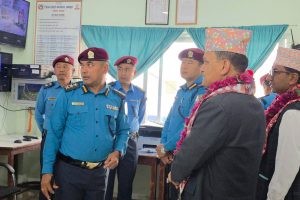 आन्तरिक मामिला मन्त्री पराजुलीद्वारा जिल्ला प्रहरी कार्यालय धनकुटाको निरीक्षण