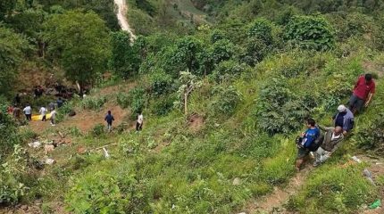 काभ्रे बस दुर्घटनामा मृत्यु हुनेको संख्या ८ पुग्यो