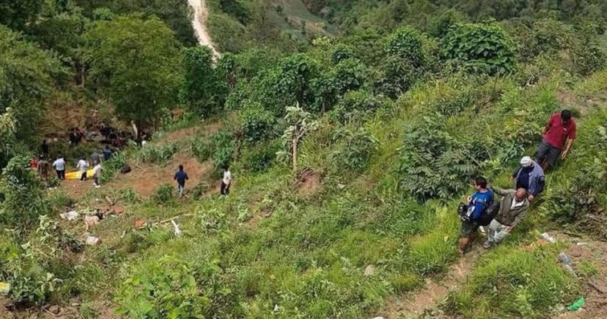 काभ्रे बस दुर्घटनामा मृत्यु हुनेको संख्या ८ पुग्यो