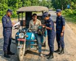 विराटनगरमा लागूपदार्थ सेवन गरेर सफारी चलाउने चालकहरू प्रहरीको नियन्त्रणमा