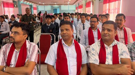 विराटनगरको एभरेष्ट स्कुलमा भर्ना भएका विद्यार्थीलाई अभिमुखीकरण