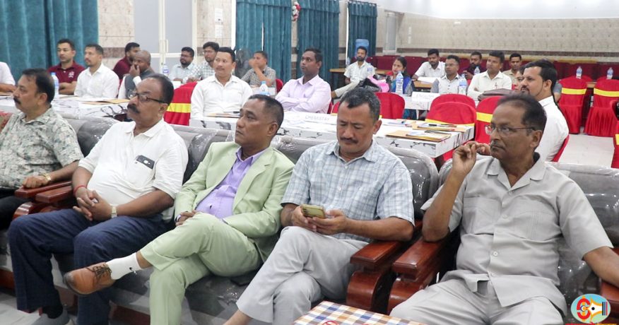 विराटनगरको मार्टस कलेजमा कक्षा सुरु हुनुअघि शिक्षक तथा कर्मचारीसँग ‘प्रि-सेसन मिटिङ’