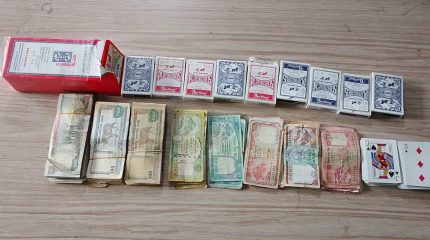 विराटनगरमा दुई लाख ५७ हजारसहित तास खालबाट १२ जना पक्राउ