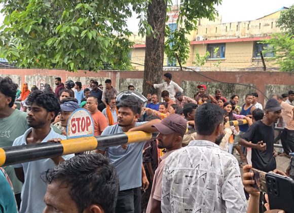 विराटनगरको रानी नाकाको ३ नम्बर ढाट बन्द गरेपछि स्थानीय आन्दोलित