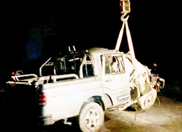 इटहरीमा विद्युत प्राधिकरणको स्कोरपिओ दुर्घटना हुँदा लाइन मर्मतका लागि गएका दुई कर्मचारीको मृत्यु