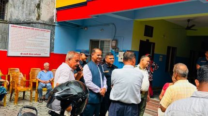 विराटनगरको काली मन्दिरको जग्गामा पुजारीले बनाएको घर खाली गराइयो