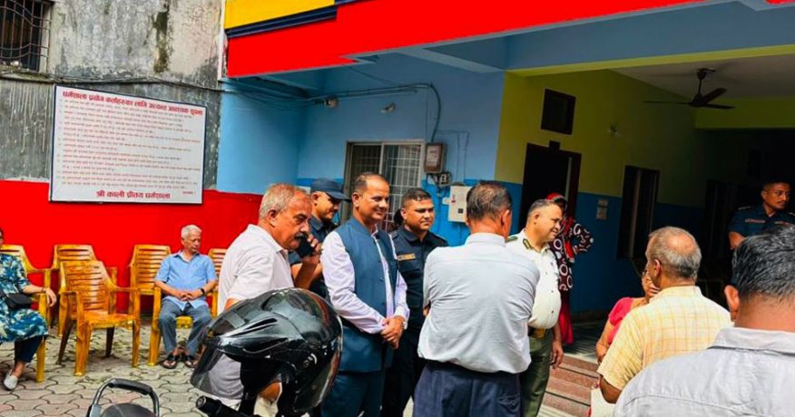 विराटनगरको काली मन्दिरको जग्गामा पुजारीले बनाएको घर खाली गराइयो