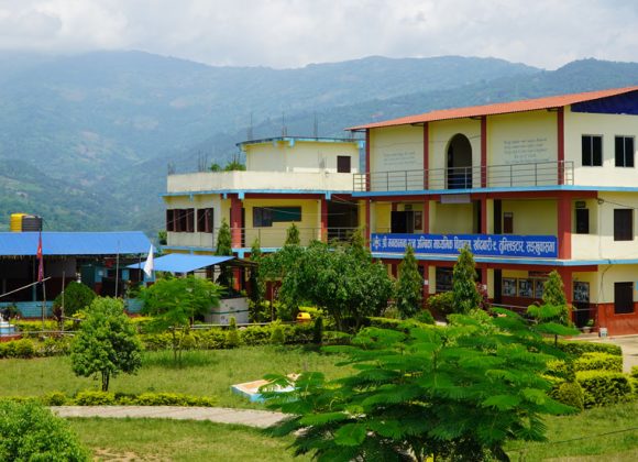 अंग्रेजी माध्यमसँगै प्राविधिक शिक्षा पढाउने संखुवासभाको मनकामना रत्न अम्बिका मावि