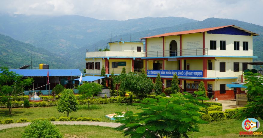 अंग्रेजी माध्यमसँगै प्राविधिक शिक्षा पढाउने संखुवासभाको मनकामना रत्न अम्बिका मावि