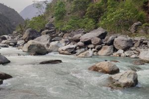 संखुवासभामा सभाखोलाले बगाउँदा १२ वर्षीया बालिकाको मृत्यु