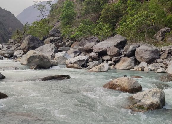 संखुवासभामा सभाखोलाले बगाउँदा १२ वर्षीया बालिकाको मृत्यु