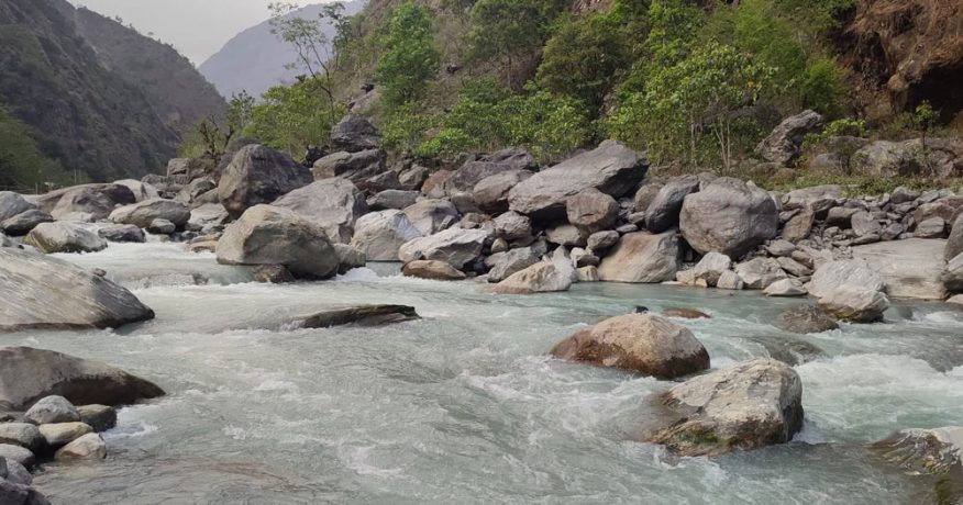 संखुवासभामा सभाखोलाले बगाउँदा १२ वर्षीया बालिकाको मृत्यु