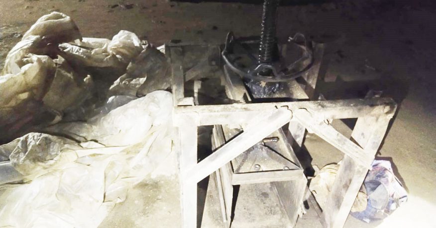 धनकुटाबाट गाँजा तयार गर्ने फलामको हाइड्रोलिक मेसिन बरामद