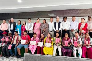 बुद्धशान्तिपछि झापाको अर्जुनधाराका १८ घरपरिवारलाई लालपुर्जा वितरण