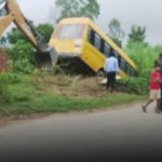 स्कुल बस दुर्घटना हुँदा चालक सहित ६ जना घाइते