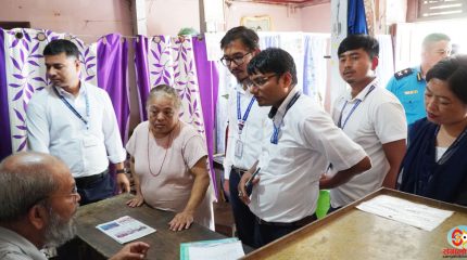 सेवाग्राहीको गुनासोपछि धनकुटाका होटल तथा लजमा अनुगमन