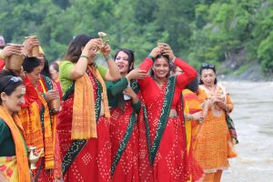 साउनको अन्तिम सोमबार : धनकुटाको विश्रान्तिमा भक्तजनको भिड (फोटो फिचर)