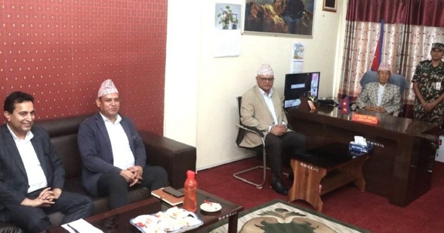काेशीका मुख्यमन्त्री कार्की र प्रदेश प्रमुख खापुङबीच भेटवार्ता