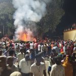 देवानगन्ज घटनामा गाेली लागेर ज्यान गुमाएका दुई युवाकाे घटनास्थलमै गरियाे दाहसंकार
