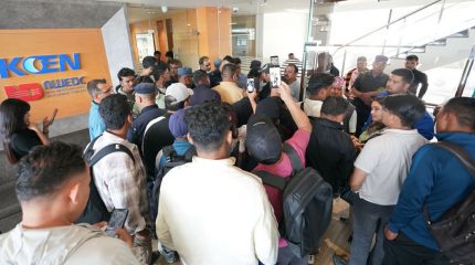 त्रिशूली १ मा फसेकाहरूको उद्धारमा ढिलाई भएपछि पीडित पक्षद्वारा कम्पनीको कार्यालय घेराउ