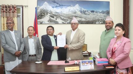 कोशी सरकारबाट बाहिरियो काँग्रेस, चार मन्त्री र एक राज्यमन्त्रीले दिए राजीनामा