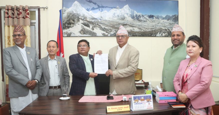 कोशी सरकारबाट बाहिरियो काँग्रेस, चार मन्त्री र एक राज्यमन्त्रीले दिए राजीनामा