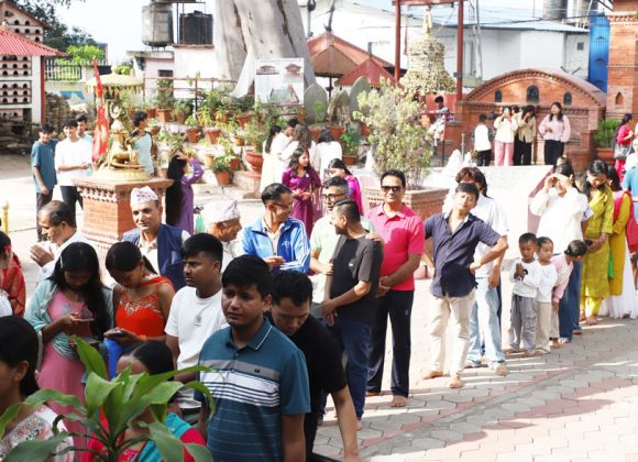 जनैपूर्णिमामा धनकुटाको निशान मन्दिरमा धर्मावलम्बीहरूको भीड (फोटो फिचर)