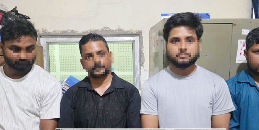 स्रोत नखुलेको ५२ लाख ५० हजार रकमसहित चार जना पक्राउ