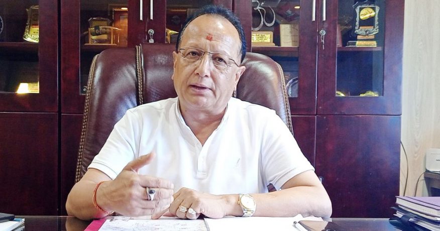 विराटनगरका उद्योगी राजेन्द्र राउतद्वारा भोटेकोशी बाढीपीडितका लागि ११ लाख सहयोग