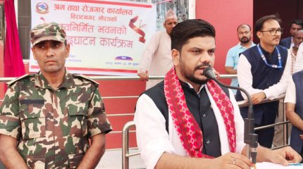 युवाहरूलाई आफ्नो भविष्य स्वदेशमै देख्न सक्ने वातावरण निर्माण गर्नुपर्छ : मन्त्री यादव