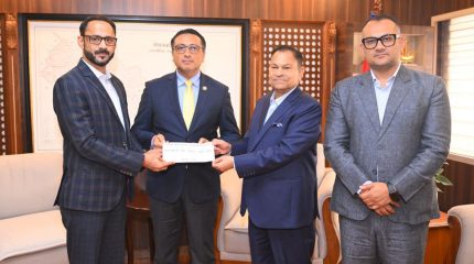 राठी र सारडा ग्रुपद्वारा भोटेकोशी बाढीपीडितका लागि एक करोड एक लाख सहयोग